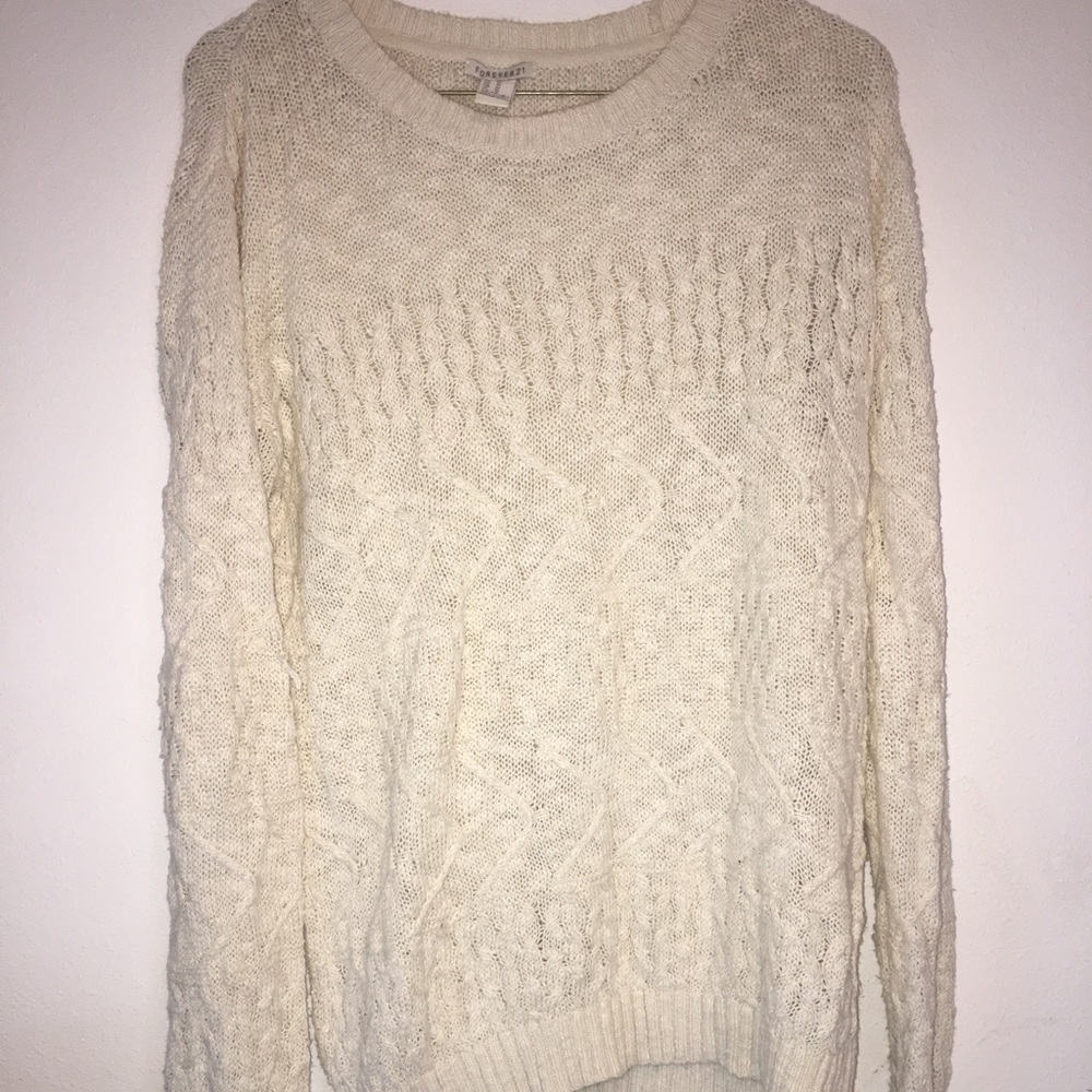 Medium Forever 21 Long Sleeve Sweater